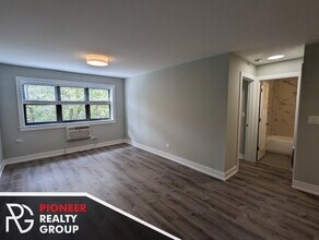 454 W Barry Ave, Unit 4 in Chicago, IL - Building Photo - Building Photo