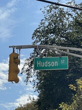 1020 Hudson St, Unit A5 in Hoboken, NJ - Foto de edificio - Building Photo