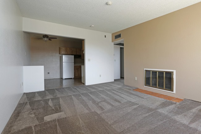 Sierra Carmichael Apartments in Sierra Vista, AZ - Foto de edificio - Interior Photo