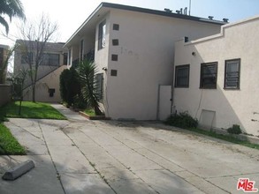 1102 W 88th St in Los Angeles, CA - Building Photo - Building Photo