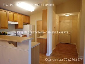 10657 Hill Point Ct in Charlotte, NC - Building Photo - Building Photo