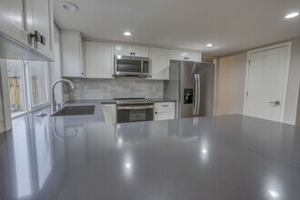 3613 SE Sunrise Dr in Camas, WA - Building Photo - Building Photo