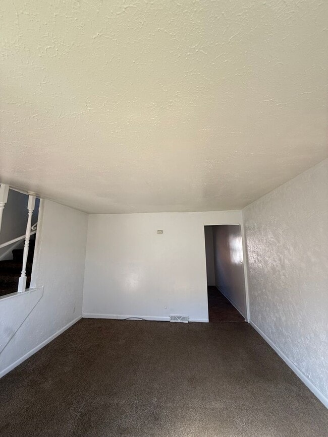 16224 Maplewood Ct in Maple Heights, OH - Building Photo - Building Photo