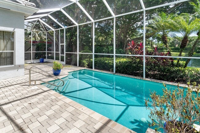 126 Emerald Key Ln in Palm Beach Gardens, FL - Foto de edificio - Building Photo