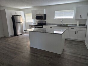 508 S Keech St in Daytona Beach, FL - Building Photo - Building Photo