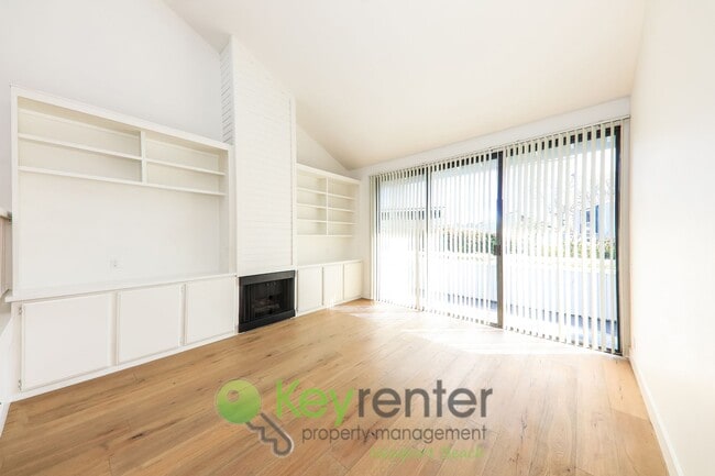 17 Kialoa Ct in Newport Beach, CA - Building Photo - Building Photo