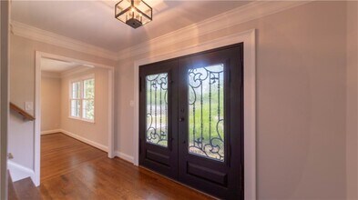 3935 Briaridge Cir in Atlanta, GA - Building Photo - Building Photo