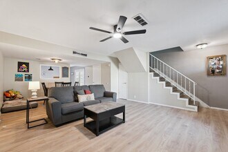 9605 Hefner Village Blvd in Oklahoma City, OK - Building Photo - Building Photo