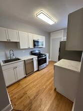 5745 W Wellington Ave in Chicago, IL - Building Photo - Building Photo