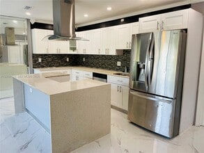 1335 NE 204th Terrace in Miami, FL - Building Photo - Building Photo