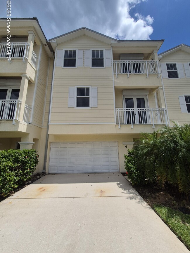 property at 890 Vignoles Ave NE