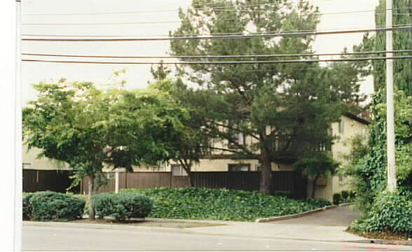 659 Homestead Rd in Sunnyvale, CA - Foto de edificio