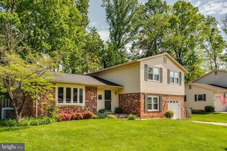 5223 Tooley Ct in Fairfax, VA - Building Photo - Building Photo