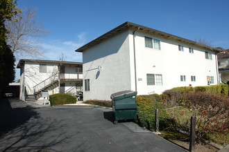 Leilani Apartments in Santa Clara, CA - Building Photo - Building Photo