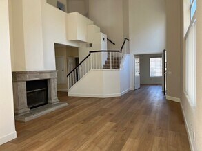 4296 Conquistador in Oceanside, CA - Foto de edificio - Building Photo