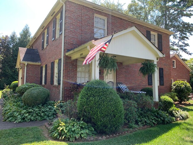 property at 2000 Queens Rd W