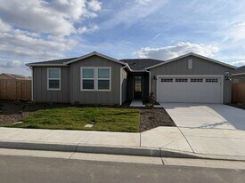 8539 Ponderosa Ave in Shafter, CA - Building Photo
