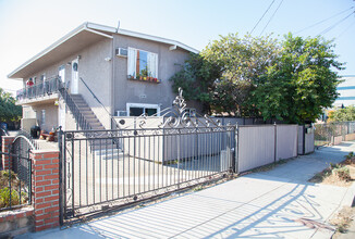 2728 Hyans St in Los Angeles, CA - Foto de edificio - Building Photo