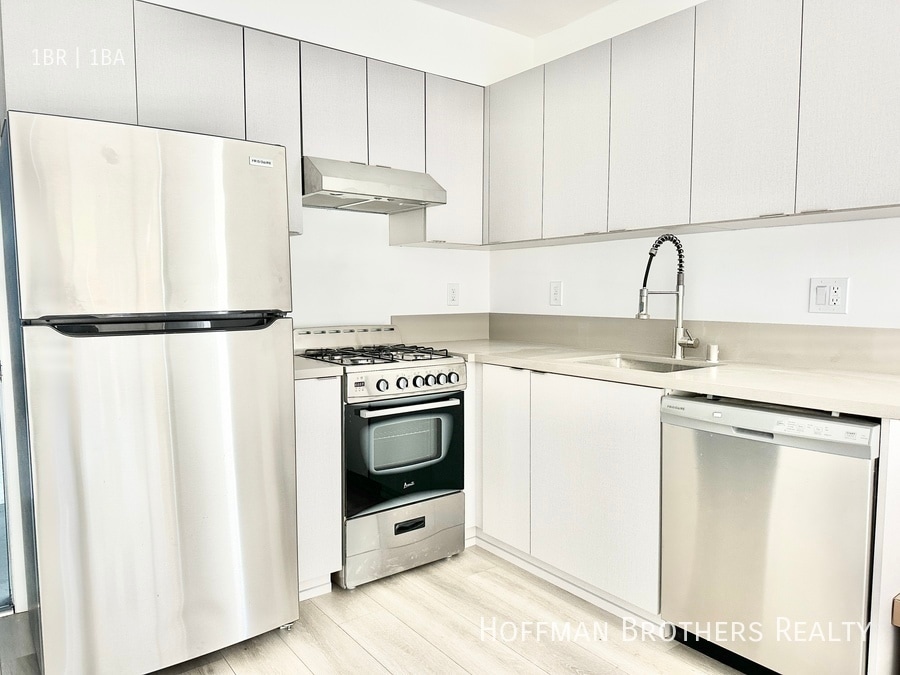 316 S Mariposa Ave in Los Angeles, CA - Foto de edificio