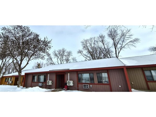 317 South St in Paynesville, MN - Building Photo - Building Photo