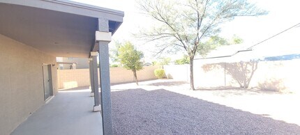 1832 S Falcon Dr in Gilbert, AZ - Building Photo - Building Photo