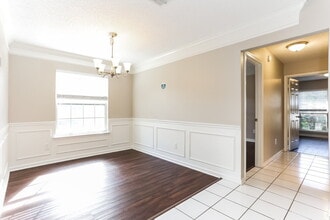 8051 Mactavish Way W in Jacksonville, FL - Building Photo - Building Photo