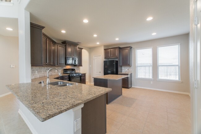 property at 8 Florentino Vine Pl