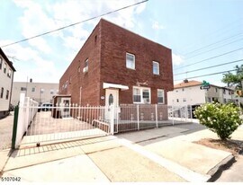 288 2nd Ave W, Unit 1B in Newark, NJ - Building Photo