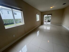 8850 NW 36th St in Doral, FL - Building Photo - Building Photo