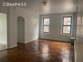 2523-2525 Aqueduct Ave W