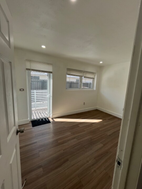 2175 NE 170th St in North Miami Beach, FL - Building Photo