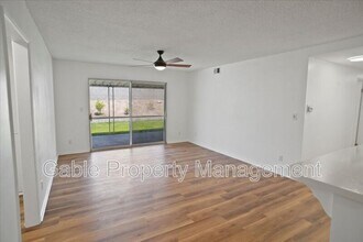 19555 Four Oaks St in Santa Clarita, CA - Building Photo - Building Photo