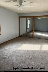 880 E Michigan Ave photo'