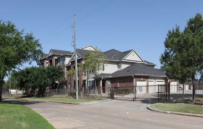 Sugar Creek Apartments in Houston, TX - Building Photo - Building Photo