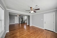 202 Sylvester Rd photo'