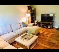 157 Franklin St-Unit -E1 in Stoneham, MA - Building Photo - Building Photo