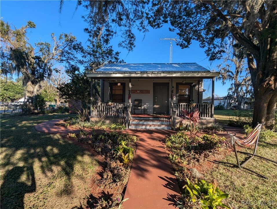 2151 N Meadowview Terrace in Hernando, FL - Building Photo