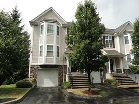 102 Larson Dr in Danbury, CT - Building Photo