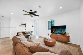 1328 N Andrews Ave in Fort Lauderdale, FL - Building Photo - Building Photo