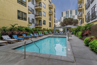 889 Date St, Unit 310 in San Diego, CA - Building Photo - Building Photo