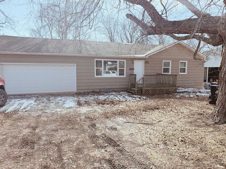 732 E Culton St in Warrensburg, MO - Building Photo