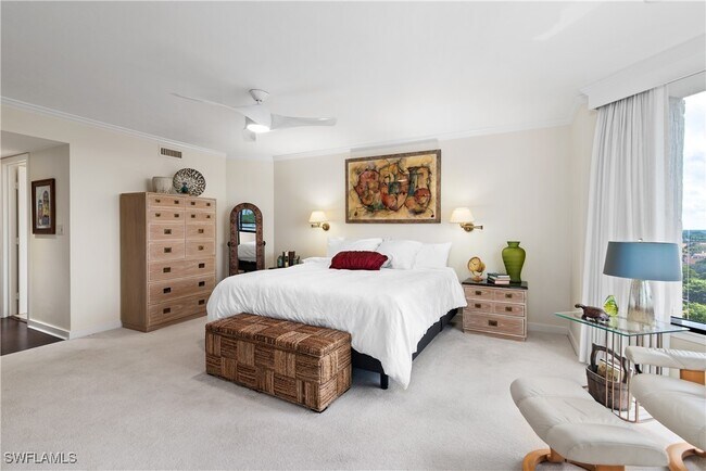 property at 5555 Heron Point Dr