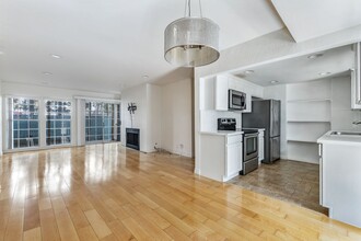 230 S Madison Ave in Pasadena, CA - Building Photo - Building Photo