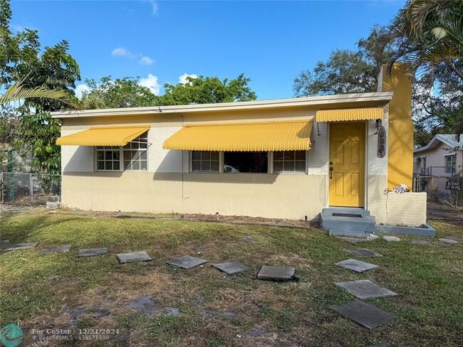 5821 Buchanan St in Hollywood, FL - Building Photo - Building Photo