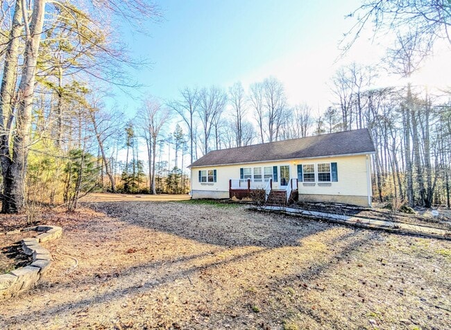 5281 Barham Rd in Barhamsville, VA - Building Photo - Building Photo