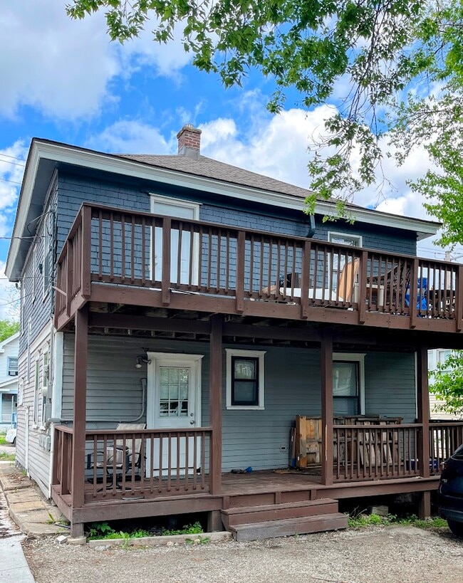 407 W 13th St in Lawrence, KS - Building Photo - Building Photo