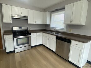 5846 Sheridan Dr in Amherst, NY - Building Photo - Building Photo