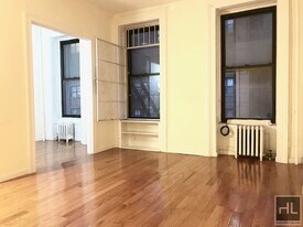 EAST 55 STREET in New York, NY - Building Photo