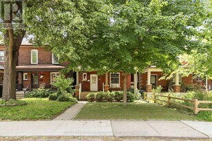 35 Humberside Ave in Toronto, ON - Building Photo