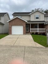 21 Maddys Ln in Elkview, WV - Building Photo